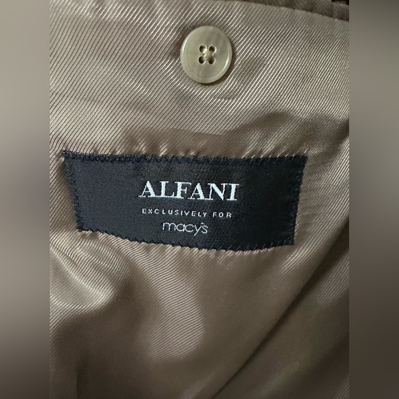 NWOT
Black Alfani Macys Men’s OverCoat
42 regular - Picture 2 of 6